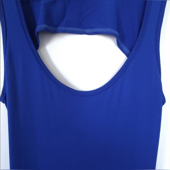 Bodycon Maxi Dress with Open Back Design - Size (M) - Picture 2 of 5